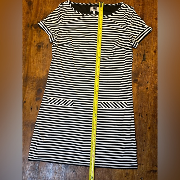 Black and White Striped Laundry by Design Dress Size Medium - Picture 7 of 14
